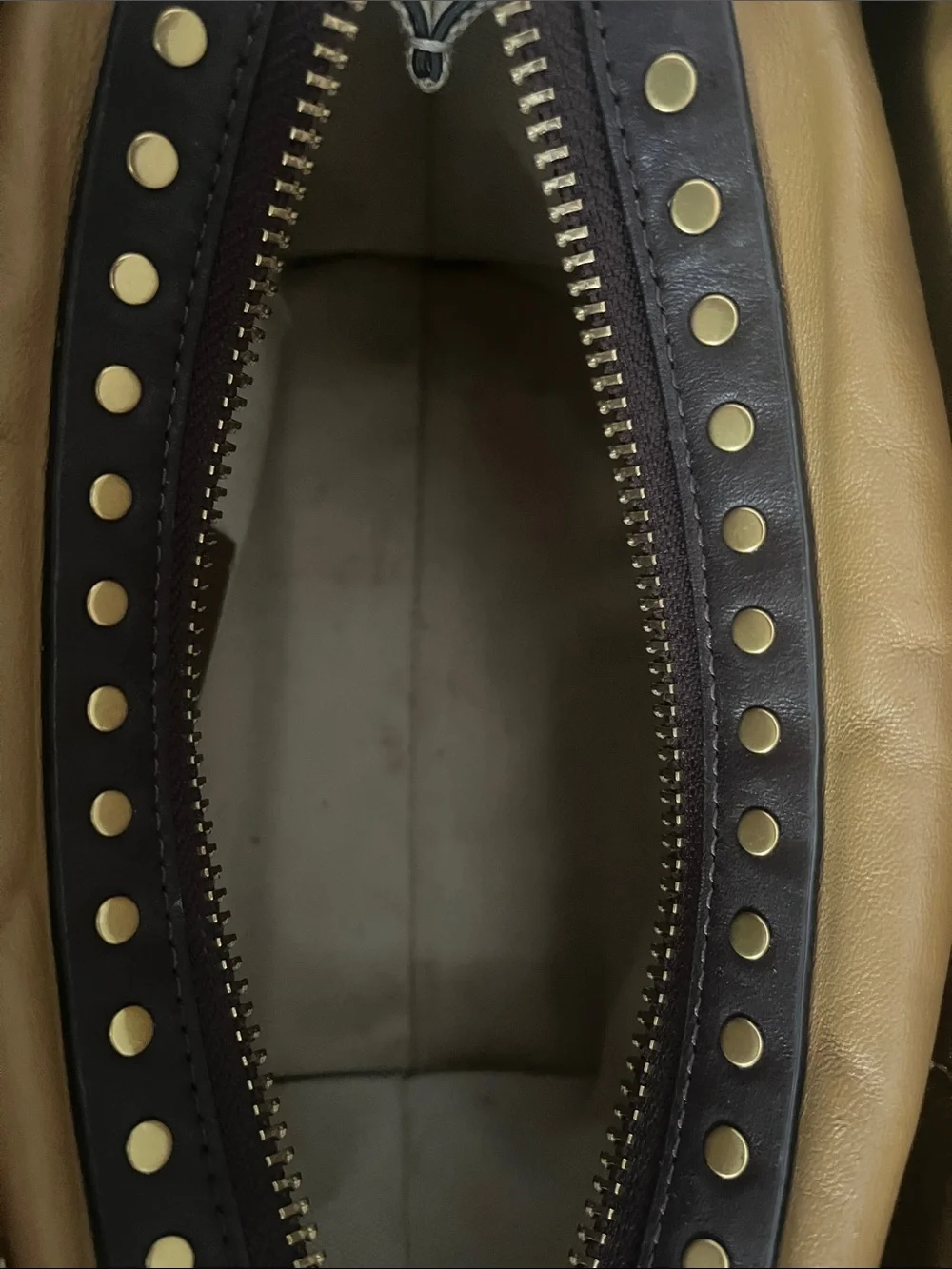 Ivory Coach Rogue 25 in Colorblock with Rivots